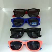 Детски слънчеви очила HIGH QUALITY POLARIZED 100% UV защита, снимка 1 - Други - 36153370