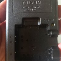 Зарядно Fujifilm BC-45 , снимка 1 - Друга електроника - 41628850