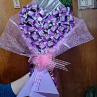 ЗАПОВЯДАЙТЕ!!🎀Светещи,ръчно изработен букет от шоколадови вафлички 💝🍫, снимка 2 - Романтични подаръци - 44197687