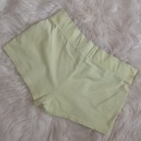 СТРАХОТНИ къси дамски панталонки в неонов жълто-зелен цвят, снимка 3 - Къси панталони и бермуди - 41082161
