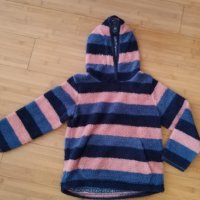 Топла блузката 8-9, снимка 1 - Детски пуловери и жилетки - 42496451