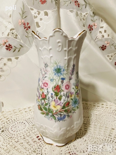 порцеланова ваза, снимка 1