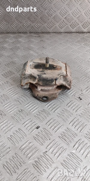 Тампон двигател Mitsubishi Pajero 3.2DiD 2002г.	, снимка 1