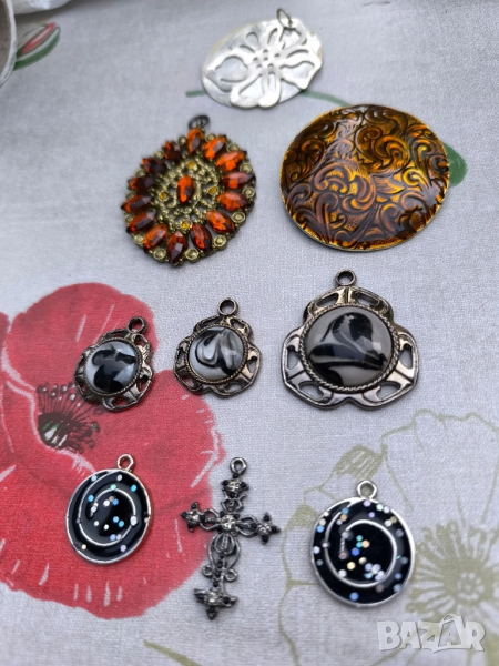 различни вносни колиета без верижки, снимка 1