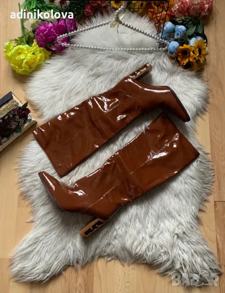 Нови кафяви лачени ботуши на дебел екстравагантен ток, снимка 1