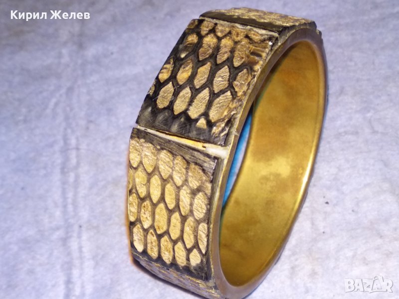 СТАРА МЕСИНГОВА АЗИАТСКА ЕТНОГРАФСКА ГРИВНА РЪЧНО ИНКРУСТИРАНА с РЕЗБОВАН РОГ от ТИБЕТСКИ ЯК 38340, снимка 1