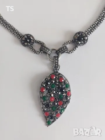 Уникално дамско колие, снимка 2 - Бижутерийни комплекти - 47639909