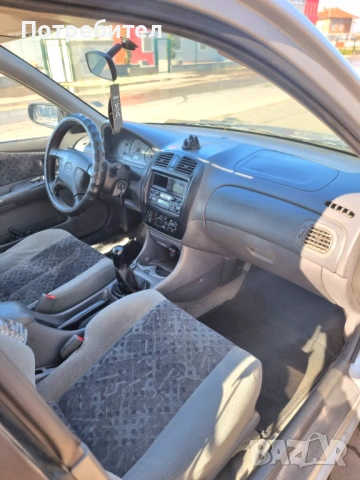 Mazda 323F Газ бензин, снимка 14 - Автомобили и джипове - 53581677