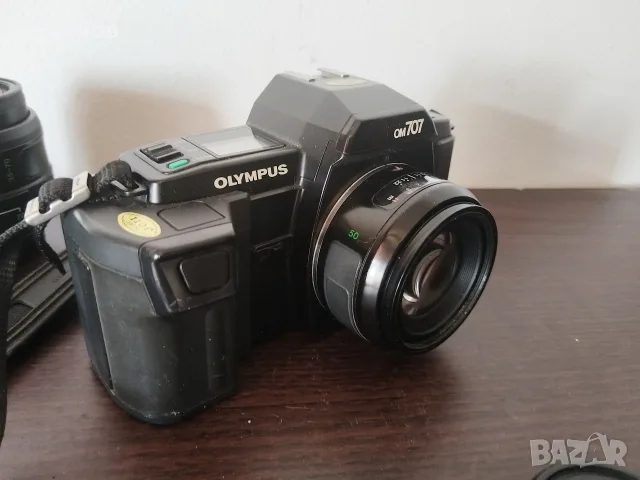 Камера OLYMPUS OM-707 Japan, снимка 11 - Фотоапарати - 55844389