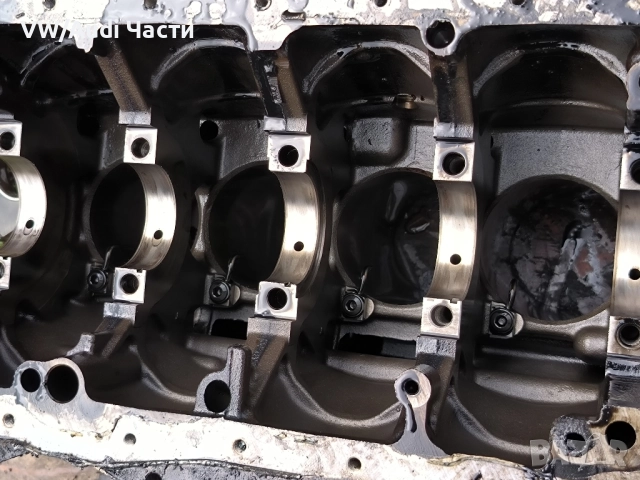 Цилиндров блок за Голф 5 Ауди А3 Пасат Туран 2.0тди VW Golf 5 Audi A3 8P Passat Touran Jetta 2.0TDI, снимка 3 - Части - 52498137