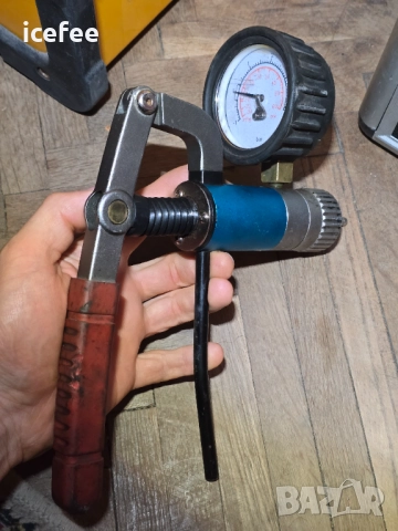 Вакуум помпа за проверка wurth