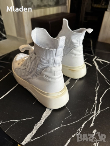 
The GUESS Manney high-top sneaker , снимка 2 - Маратонки - 55770127