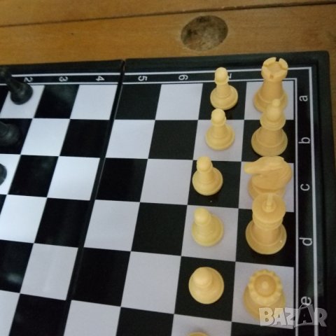 Магнитен шах, снимка 4 - Шах и табла - 42471739
