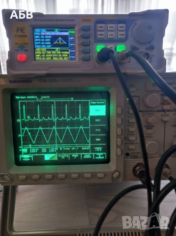 Продава се двуканален функционален генератор 100Mhz, снимка 11 - Друга електроника - 51813891