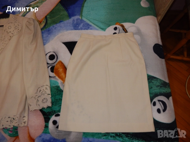 Дамски костюм с бродерия М размер, снимка 10 - Костюми - 51998523