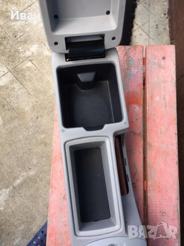 ПОДЛАКЪТНИК ЗА ВОЛВО V50,C30,C70,S40, снимка 4 - Части - 52179525