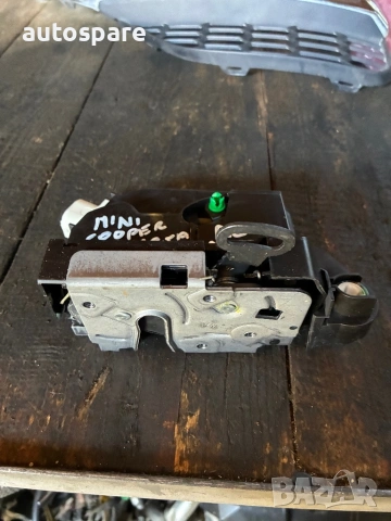 Mini Cooper Cabrio 2007-2015г. Заключване на капака на багажника отляво от страната на водача 275259, снимка 2 - Части - 53796171