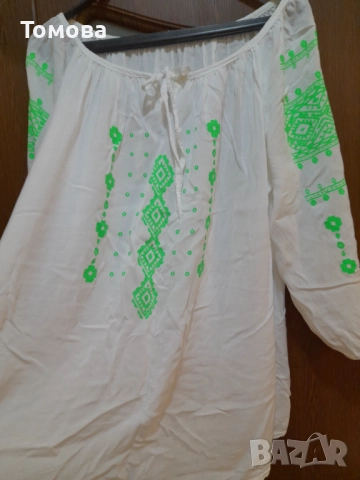 Бяла туника 