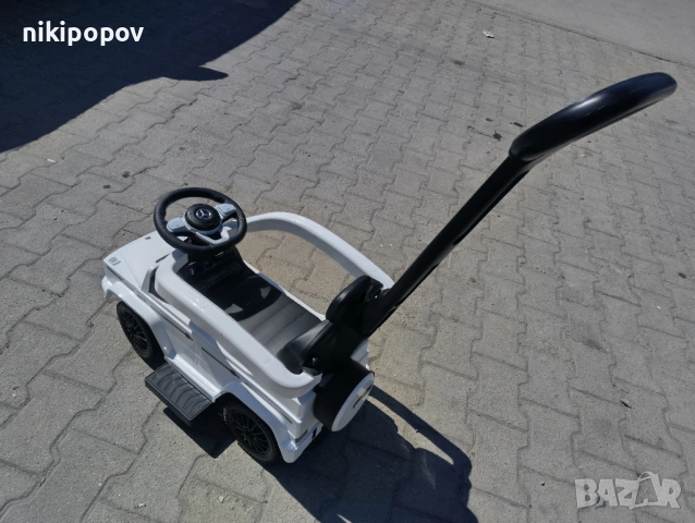 MERCEDES Кола за яздене с дръжка Mercedes-benz G350d бял, снимка 6 - Детски велосипеди, триколки и коли - 53849664