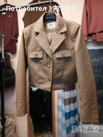 Късо яке тип "блейзър", снимка 4 - Якета - 53711065