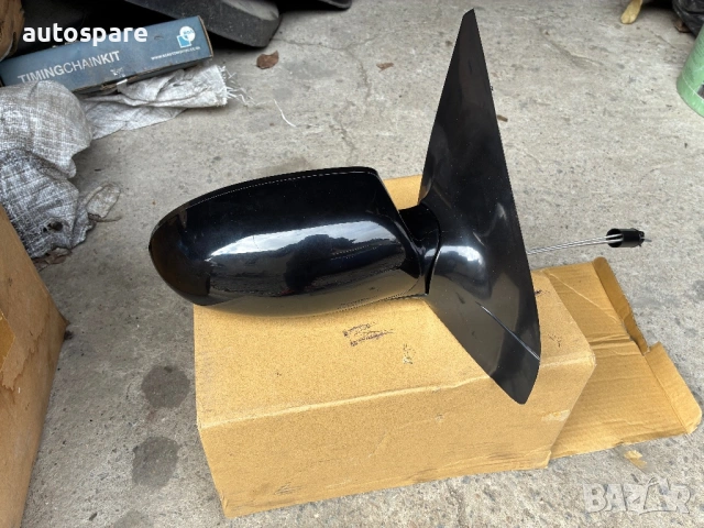 Ново. Дясно огледало за Ford Focus. Форд Фокус. 98-05г. Ръчно. , снимка 2 - Части - 53679455