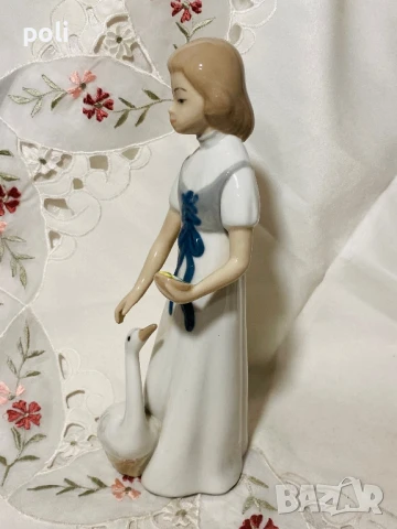 порцеланова статуетка , снимка 2 - Статуетки - 50878808