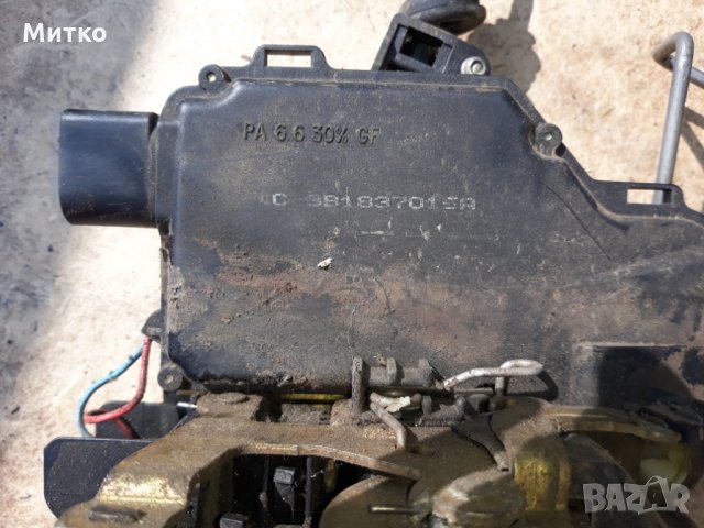 Фолксваген Голф 4  машинка за стъклото  и брава, снимка 5 - Части - 33960184