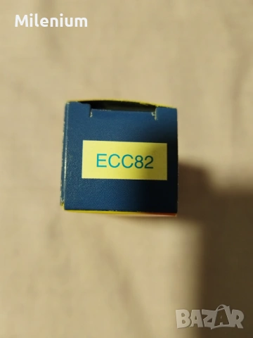 Радиолампи J J ECC82, снимка 2 - Друга електроника - 53345004