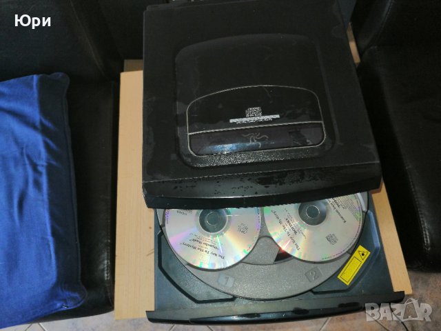Продавам стерео 3-CD, double cassete, FM/AM radio tunner, Venturer CD2032-3, снимка 5 - Аудиосистеми - 40456963