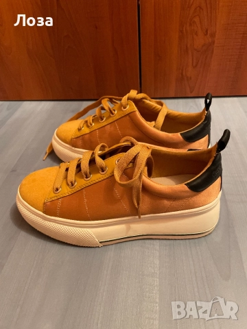 Дамски обувки, всекидневни, марка Страдивариус