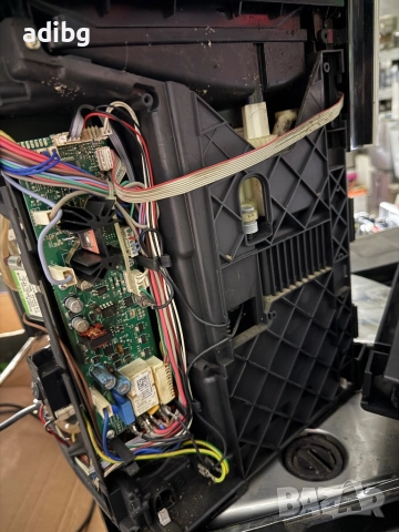 На Части - Delonghi Perfecta Graphic Touch ESAM 5600 с Кана за Мляко, снимка 6 - Кафемашини - 52920780