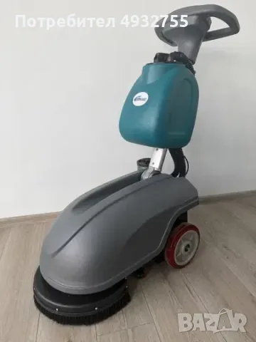 Подопочистваща машина за индустриални площи SAUBEX B30