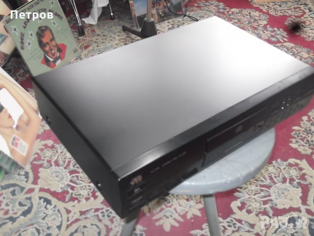 Перфектен компактдиск JVC XL-V130, снимка 2 - Декове - 35967744