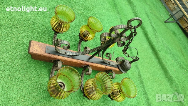 Красив полилей съчетание от дървена греда, ковано желязо и жълти стъкленици , снимка 7 - Полилеи - 53812724