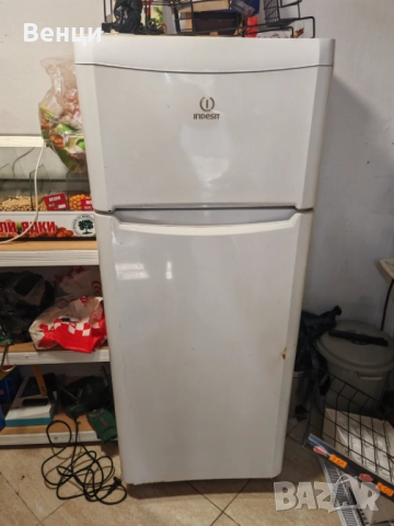 Хладилник с камера на марка индижит 