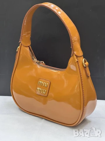 чанти Miu Miu , снимка 9 - Чанти - 50589665