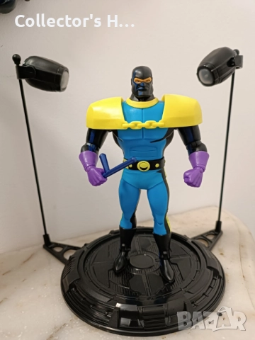 Lock-Up Batman: The Animated Series Deluxe Figure Батман екшън фигура фигурка играчка, снимка 3 - Колекции - 52949391