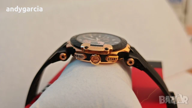 TISSOT T-RACE CHRONOGRAPH T115.417.37.051.00 перфектен с кутия 100% оригинален справка по SN, снимка 11 - Мъжки - 51327865