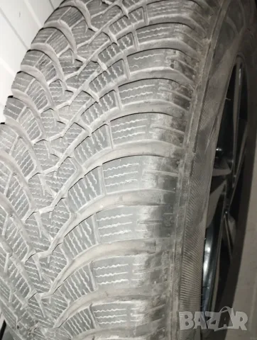 Зимни гуми 215/65/R16 с алуминиеви джанти, снимка 4 - Гуми и джанти - 55967416