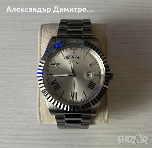 Часовник GUESS 