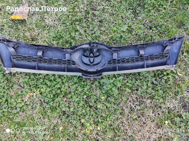 Предна решетка Toyota corolla verso