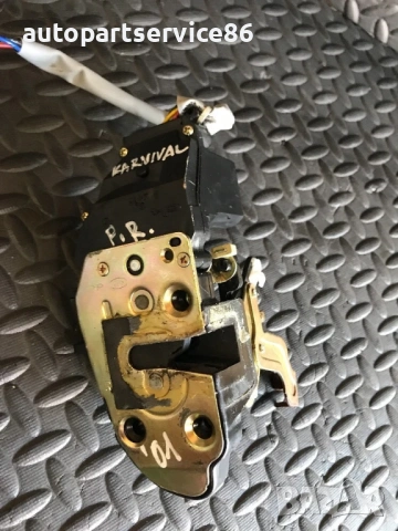 брава на предната дясна врата за KIA Carnival CRDi (2002–2006), снимка 2 - Части - 53198638