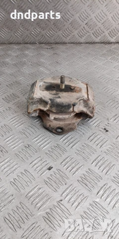 Тампон двигател Mitsubishi Pajero 3.2DiD 2002г.	