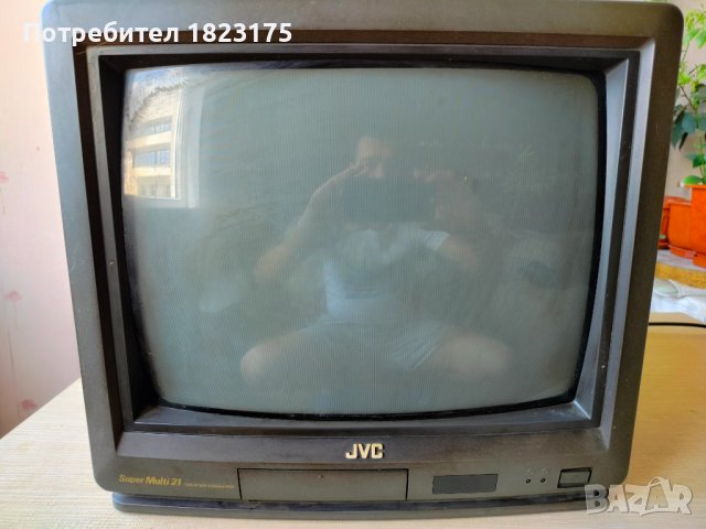 Телевизор JVC 3 броя, снимка 1 - Телевизори - 40767501