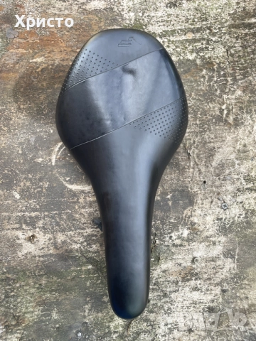 Две седалки 
Selle Italia Model X Superflow Boost 145mm и
Velo , снимка 5 - Части за велосипеди - 55948315