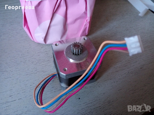 Стъпков мотор japan servo kh42hm2b046, снимка 3 - Други машини и части - 36037849