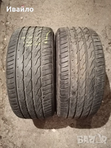 Продавам 2 броя летни гуми 245.35.19 на 1 сезон дот 2021 