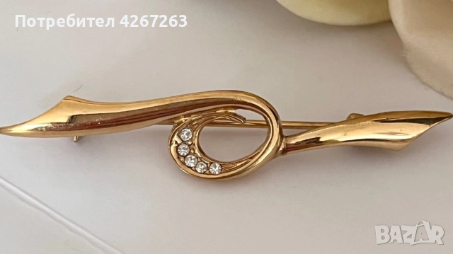 Avon изящна брошка с кристали, винтидж