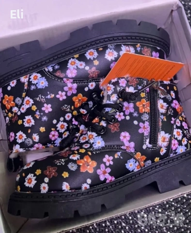 Чисто нови зимни ботушки / в черно и в бяло, снимка 5 - Бебешки боти и ботуши - 53606418