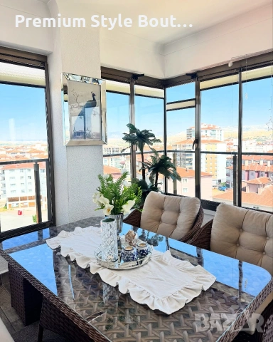 Декоративна настолна лампа - студено бяла светлина